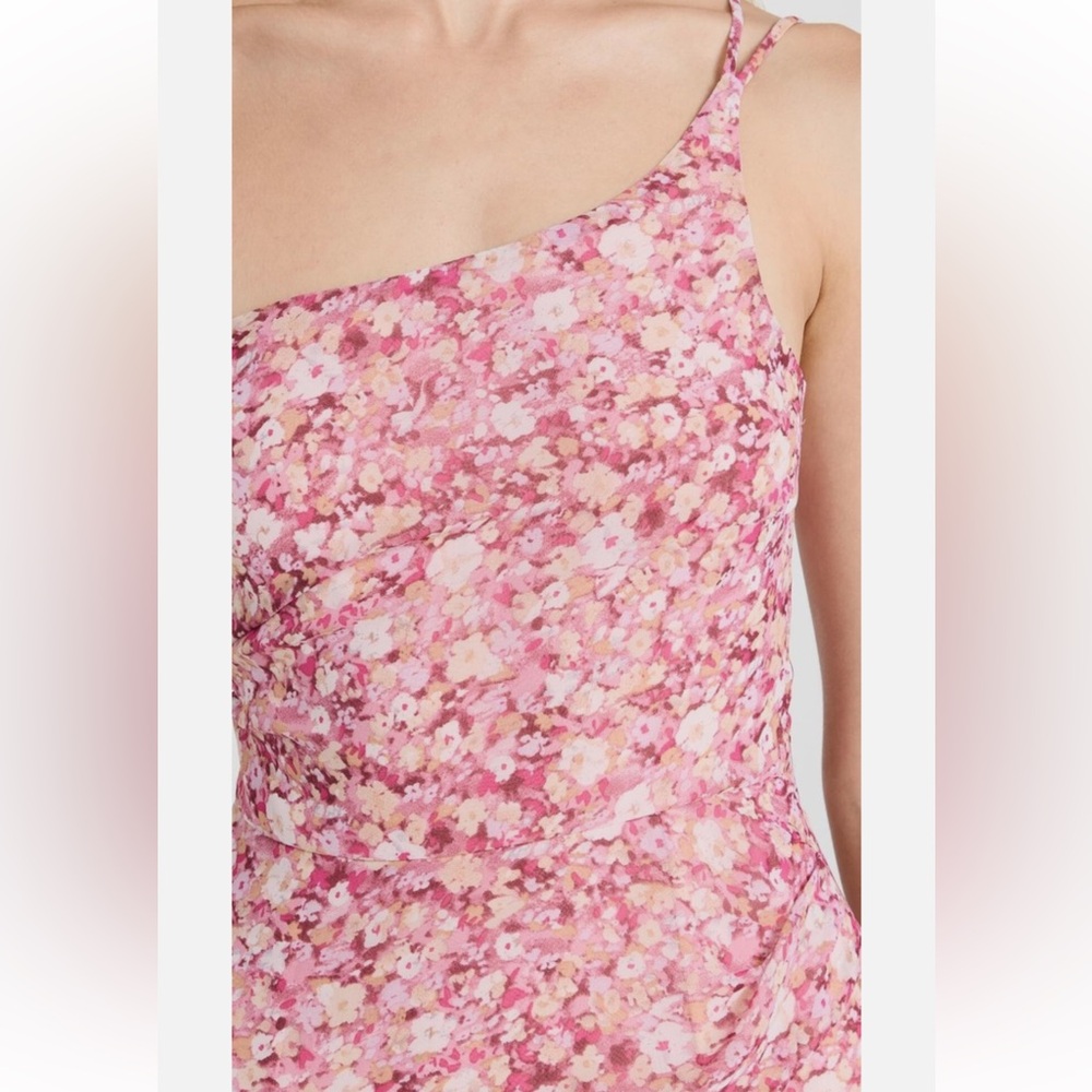 Astr One-Shoulder Pink Floral Midi Dress - Picture 6 of 16